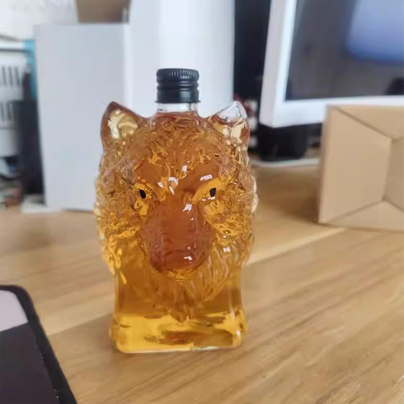 Vintage Collectible Glass - Viski Şişesi Kurt Şeklinde Şarap Kadehi
